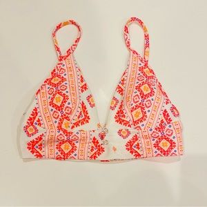 NWOT AERIE TRIANGLE BIKINI TOP, ADJUSTABLE STRAPS, SIZE M